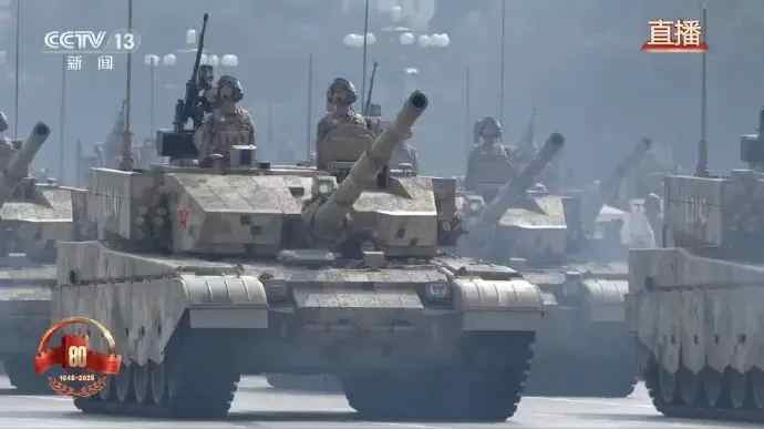 99B坦克、100坦克亮相！